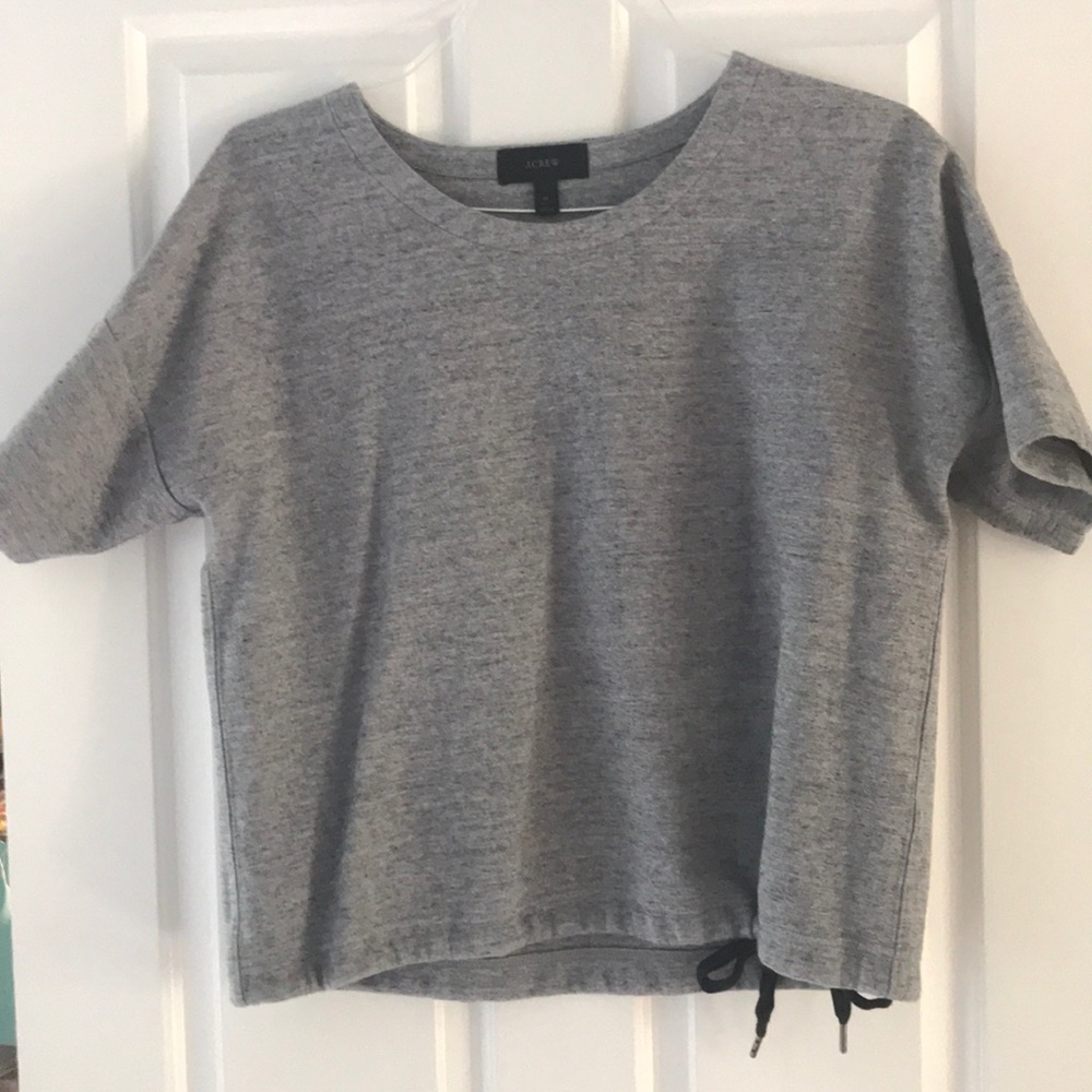Short sleeved sweatshirt.